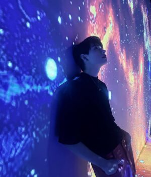 Koraphat Lamnoi Instagram - With u(niverse) 🤍🪐

#TutorKrp