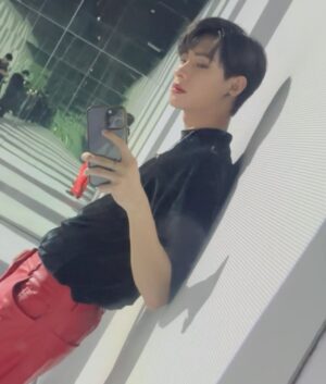 Koraphat Lamnoi Instagram - With u(niverse) 🤍🪐

#TutorKrp