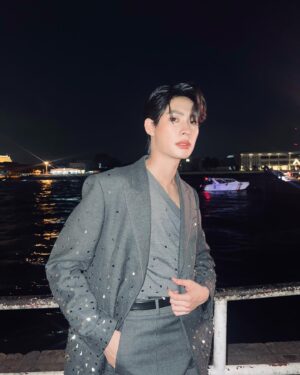 Koraphat Lamnoi Instagram - 🌃🎇

#TutorKrp