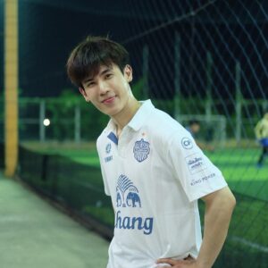 Korn Khunatipapisiri Instagram - HAPPY BIRTHDAY TO ME 🎂❤️