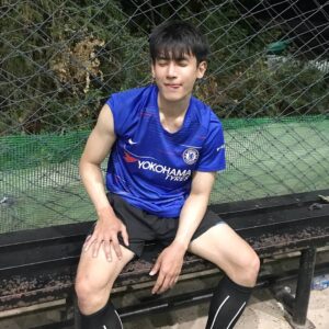 Korn Khunatipapisiri Instagram - แขนกับมือ #แดดมันแรง