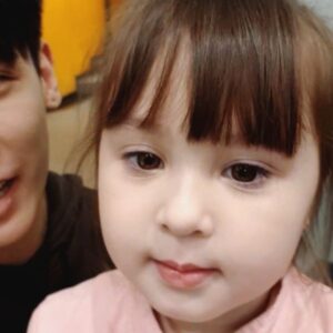 Korn Khunatipapisiri Instagram - มาทำเล็บกับหลานสาว ฮาๆๆ