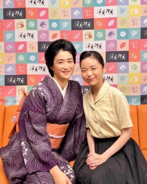 Koyuki Instagram - NHK朝ドラ
ブギウギ撮影中🎥

趣里ちゃんと。
可愛い🩷

@asadora_bk_nhk 

#NHK
#朝ドラ
#ブギウギ
#撮影中
#舞台裏
#村山トミ
#船場ことば 
#koyuki
#TVdrama
#behindthescenes 
#shooting 
#actress 
#japanese 
#kimono