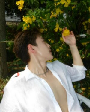 Krating Khunnarong Pratesrat Instagram - 