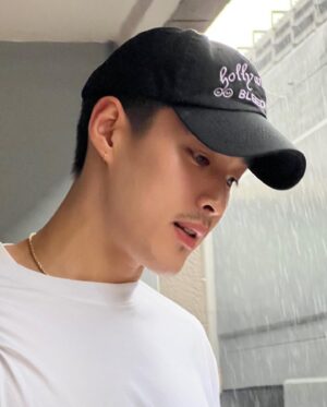 Krating Khunnarong Pratesrat Instagram - 