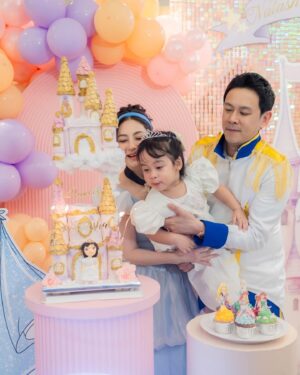 Krirkphol Masayavanich Instagram - 3.3 years old ka #PrincessNatashas3rdBirthday @babynatashacm