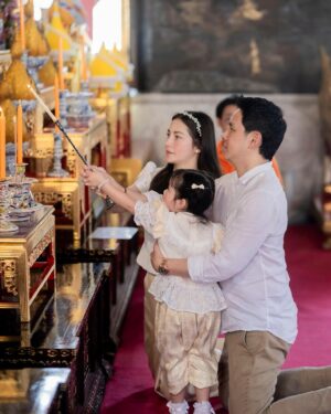 Krirkphol Masayavanich Instagram - พาหนูนาตาชา @babynatashacm ไปทำบุญให้ 👼🏻 หนูช่วยงานทุกอย่างน่ารักและเก่งที่สุดเลย ตั้งใจอฐิษฐาน ส่งผลบุญให้น้องด้วย 🙏🏻 until we meet again 👼🏻