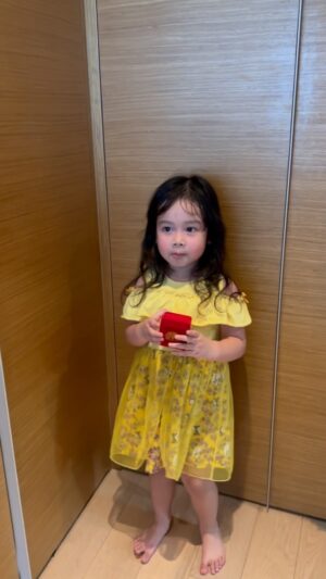 Krirkphol Masayavanich Instagram - ลูกสาวก๊า เก่งจังเลยคะ @babynatashacm y