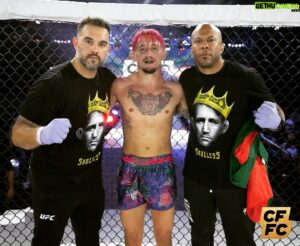 Kris Moutinho Instagram - Me and the general's
.
.
.
#soulless #silverbackvibes #streetstyle #strikking #regimenttrainingcenter #RAC #topgamemanagement #lauzonmma #wrestling #mma #ufc #kickboxing