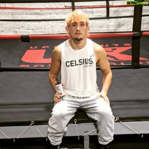 Kris Moutinho Instagram - Boxing work powered by the best energy drink on the market @celsiusofficial don't take my word for it get yours and find out for yourself 
.
.
.
#celsiuslivefit  #celsiusbrandpartner  #celsiusofficial