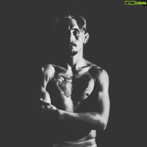 Kris Moutinho Instagram - I'll sit in the dark till I get my chance to shine💯
.
.
.
.
 #soulless #silverbackvibes #inthemud  #regimenttrainingcenter  #topgamemanagement #mma #cffcmma #cesmma #ufc #ufcfightpass #wrestling #kickboxing #jiujitsu