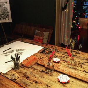 Krista Sutton Instagram - Wishing you all a wonderful, happy, sparkly and peaceful holiday with those you love.  I’m hoping to spend some quiet moments right here with the tree lit up, music on, glass of 🍷, drawing quietly.  Kids of course will be playing perfectly in the background 😉. Enjoy,  everyone! 🎄❤️⭐️
•
•
•
•
•
#multicreative #actress #singer #illustratorlife #artlife
#penandink #watercolorandink #illustration #laactress #stylist #photostylist #Creativityfound #homeinthestudio #handsandhustle #lacreative #etsysellersofinstagram #etsyshop #eclecticdecor #vintagedecor 
#creativemommy #showyourwork #blackworknow #inkfeature #illustratedart #mycreativebiz #whatwomencreate 
#artistmeetsmother #yourcreativeworkspace
#discoversomethingnew 
#carveouttimeforart