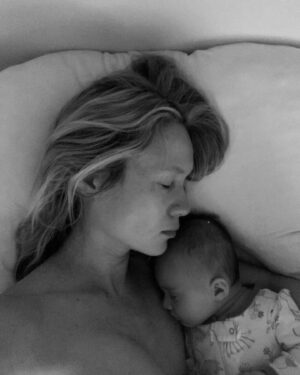 Kristen Hager Instagram - ✨ 2 0 2 2 

Renovated a house, birthed a baby, became a mother… laughed harder than I’ve ever laughed, cried harder than I’ve ever cried, and loved more than I’ve ever loved. My heart is full, and I’m grateful for every second of it.