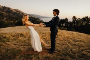 Kristen Hager Instagram - ♥️♥️♥️ years

Happy Anniversary, my love 

Happy Solstice to all ✨