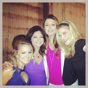 Kristen Johnston Instagram - Shooting @TVLand promos with @KellyStables, @JaneLeeves & @Wolfiesmom!!!