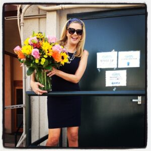 Kristen Johnston Instagram - The LOVELIEST flowers from @vanhodani! You, young man, are a classy mo fo.