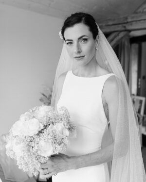 Kristiina Mäki Instagram - Wedding things
Šaty: @elody.cz 
Vlasy: @berbarbora 
Květiny: @kocandakravsko 
Make-up: #kristySvatebniMakeupTutorialek
Šperky: půjčené od @gabrielamickova 
Foto: @annakleckova_ph