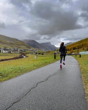 Kristiina Mäki Instagram - Rainy but happy in Livigno 🇮🇹
First training camp just started. 
Big thanks to @cez_group for support on my journey.
~
#trainingcamp #livigno #italy #cez