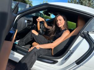 Kristiina Mäki Instagram - Toyota GR Supra A91
Máme stejnej rok narození. 🤣Náhoda? Nemyslím si. Milý Ježíšku 🫠.
V manuálu chápeš to.
#toyotaceskarepublika