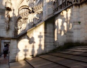 Kristina Reyes Instagram - Afternoon shadows in #milano
