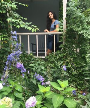 Kristina Reyes Instagram - Posing from the porch #nybg