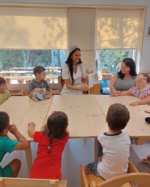 Kristiyana Yordanova Instagram - Dear Friends,

Today I had the opportunity to read a book called “Играем Заедно” to little kids in Karin Dom. The book is written by the organisation itself, igniting the superpowers within and focusing on the power of being different. The message which I believe is central for the development of a child. 

📌 About the book: Every day is filled with the challenge of knowing and accepting yourself, finding your strengths, being accepted in the group, having friends. Every encounter is a crossroads of new emotions. This is shown within each page of the book. 

📌About the foundation: The "Karin Dom" Foundation was founded by the Bulgarian diplomat and philanthropist Ivan Stanchov and began working as a rehabilitation center for children 27 years ago in Varna. Currently, Karin Dom has a modern functional center that provides therapeutic services for children with special needs from all over the country, supports early child development and parenting in an environment fully tailored to children's perceptions and needs. 

I am extremely excited to work closely with Karin Dom on future projects, coming soon 💕🫶. 

#BWAP #MissWorld #Missworldbulgaria #Beautywithapurpose #children #missworld2022 #reading #childrenillustration #childrensbooks #readingtogether #readingtochildren