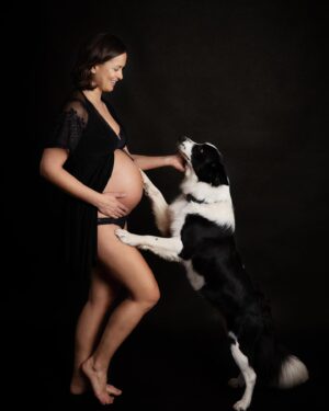 Kristýna Hrušínská Instagram - 🐶♥️ Těšíme se na Tebe všichni.

📷 @michaelakamprlovaphoto