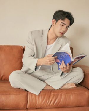 Krittakan Prasitpanit Instagram - 📖😴