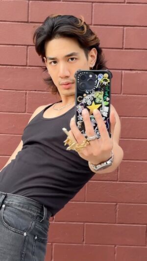 Krittanai Arsalprakit Instagram - ZA WARUDO! TOKI YO TOMARE! 🌏⭐️

#jojo_animexcasetify 
#jojo #ジョジョ 
#jojosbizarreadventure 
#jojopose 
#casetify #casetifyth
