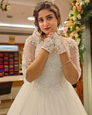 Krittika Pradeep Instagram - 🤍
📸: @senthurmurugan 
👗: @pulimoottilonline 
MUA : @labellavittajh