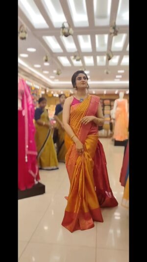 Krittika Pradeep Instagram - Happy Diwali 🪔✨
@pulimoottilonline