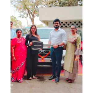 Krutika Desai Khan Instagram - 7.1.2020 😍
My first Car as my bday gift 🥰 
#Birthday #BirthdayCelebrations #PositiveVibesOnly #StayBlessed #SpreadLove ♥️