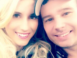 Krystin Goodwin Instagram - Wow, 9 years since my first trip traveling with Nick back to Australia 🇦🇺🦘💕 

Pretty memorable. First time meeting most of his family, first time on an A-380, seeing kangaroos, wallabies and possums mostly in the wild… the opera house, Sydney Harbor bridge… 😍

Leaving a New York winter for Summer down under 👋 

It was a six hour flight from New York City to LAX then a 15hr flight from LAX to Sydney .. making stops throughout NSW, Queensland and Victoria.