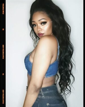 Ksyn Cason Instagram - 👖 D•E•N•I•M on D•E•N•I•M 👖 they call it a 🤵🏾‍♀️ T•U•X 🤵🏾‍♀️that’s 🇨🇦