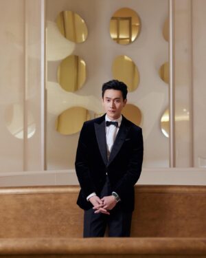 Kuan-Ting Liu Instagram - Welcome to 
“Watches And Wonders 2023”
鐘錶與奇蹟日內瓦高級鐘錶展

#cartierwatchmaking 
#watchesandwonders 

Suits: @boss
Makeup: @sovenhomuha
Hair: @dustin_four_hair
Stylist: @chenghan_han @aladdinxiao
Photo: @hungyihsieh