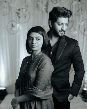 Kunal Jaisingh Instagram - Your love keeps me warm all year long. Making new memories and falling in love all over again. Together is the only place I want to be. 

📸:- @knotshots.in