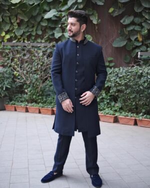 Kunal Jaisingh Instagram - Yesterday for our beloved @nehalaxmi_ and @rudrayshjoshii big day…

Styled by :- @priyavajani 
Costume:- @kalkifashion @kalkimen 
Click maestro :- @kapiltejwaniofficial @yourfstop 
Smile because of :- @bharati_k