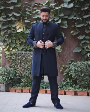 Kunal Jaisingh Instagram - Yesterday for our beloved @nehalaxmi_ and @rudrayshjoshii big day…

Styled by :- @priyavajani 
Costume:- @kalkifashion @kalkimen 
Click maestro :- @kapiltejwaniofficial @yourfstop 
Smile because of :- @bharati_k