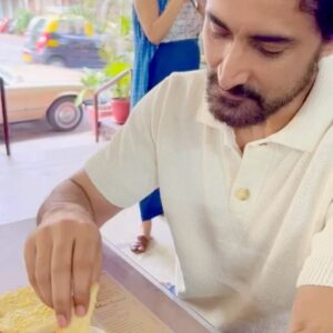 Kunal Kapoor Instagram - Had a chance to have breakfast at the iconic Kyani and Co bakery after many many years. This was the same place that MF Hussain sir narrated the story of my first film Meenaxi to me :) Happy to report that the Bun Maska and chai is as god as it was, over 15 years ago. Thanks @thecuttingcrewstudio and @vivekvshah for this trip down memory lane.