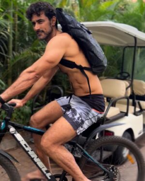 Kunal Kapoor Instagram - Wanna ride?