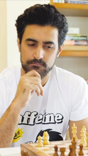 Kunal Kapoor Instagram - Smarter than he looks! #CheckMate

@orangewoodlabs