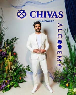 Kunal Kapoor Instagram - Chivas Alchemy, a melange of genres, swirls of nostalgia, dancing installations & style. Celebrating the eras of time in luxury with @chivas_in #ChivasAlchemy #collab #ChivasGlassware #ChivasAlchemy2023 #KaleidoscopeOfTime

Suit @raissondetrebygovindamehta