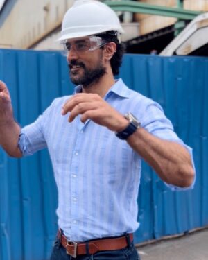 Kunal Kapoor Instagram - Under construction 🚧 
#HardHatted #shootdiaries