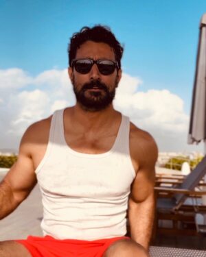 Kunal Kapoor Instagram - Time out