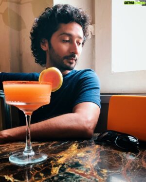 Kunal Karan Kapoor Instagram - Y’ellow !