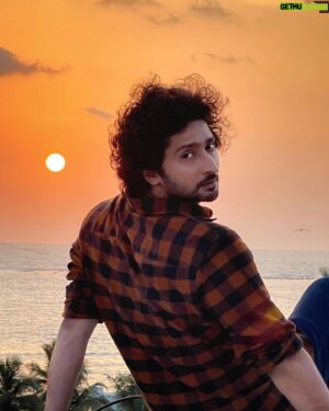 Kunal Karan Kapoor Instagram - 🧡