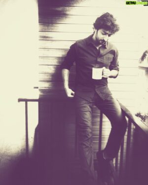 Kunal Karan Kapoor Instagram - In a Knopfler world