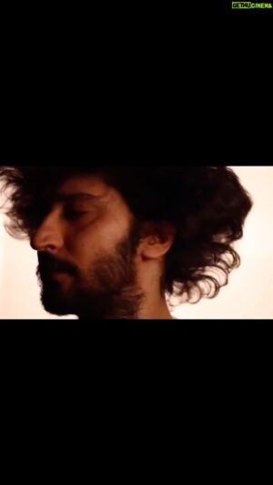 Kunal Karan Kapoor Instagram - Blurred lines