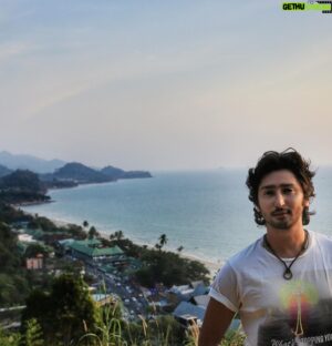 Kunal Karan Kapoor Instagram - Chasing the horizon
