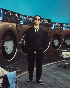 Kunichi Nomura Instagram - Dickies . 詳細はビームス、及びディッキーズジャパンへ。
わたくしはは身長175センチてLをゆったり着用中
@beams_official @dickies_jp @tripsters_inc  #紳士服のディッキーズ
